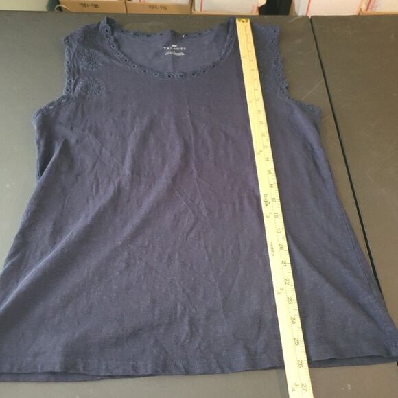 Talbots Navy Embroidered Eyelet Sleeveless Top Large - Picture 6 of 7